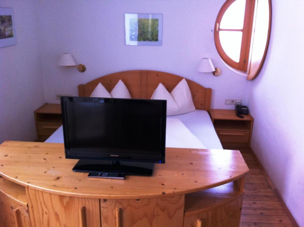 Hotel Haus Am See Вайсензее Номер фото